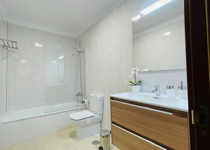 422 Quiet, Beautiful Flat With Sea View *