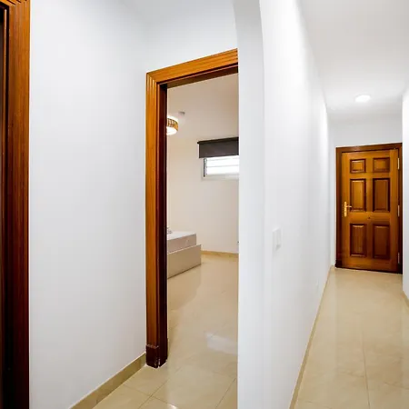 شقة 422 Quiet, Beautiful Flat With Sea View *
